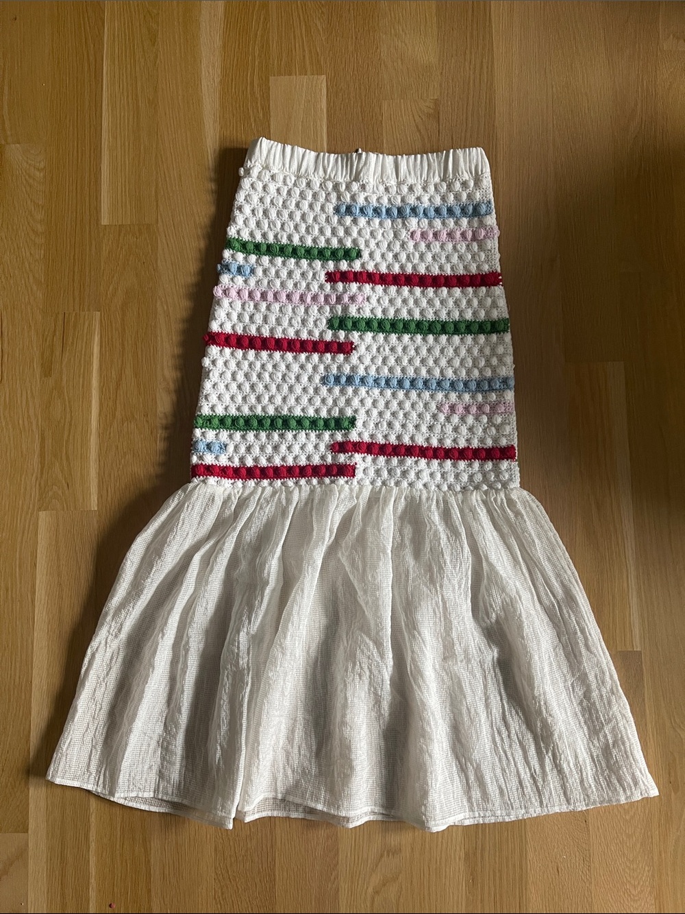 Zayan the Label White Crochet-Maxi Skirt with Color Accent, Sz S